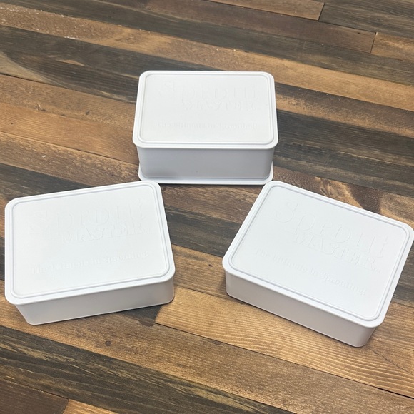 White Sprouting Tray - Picture 4 of 12